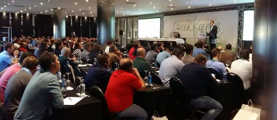 COMPO EXPERT aúna esfuerzos con los Greenkeepers y profesionales del sector