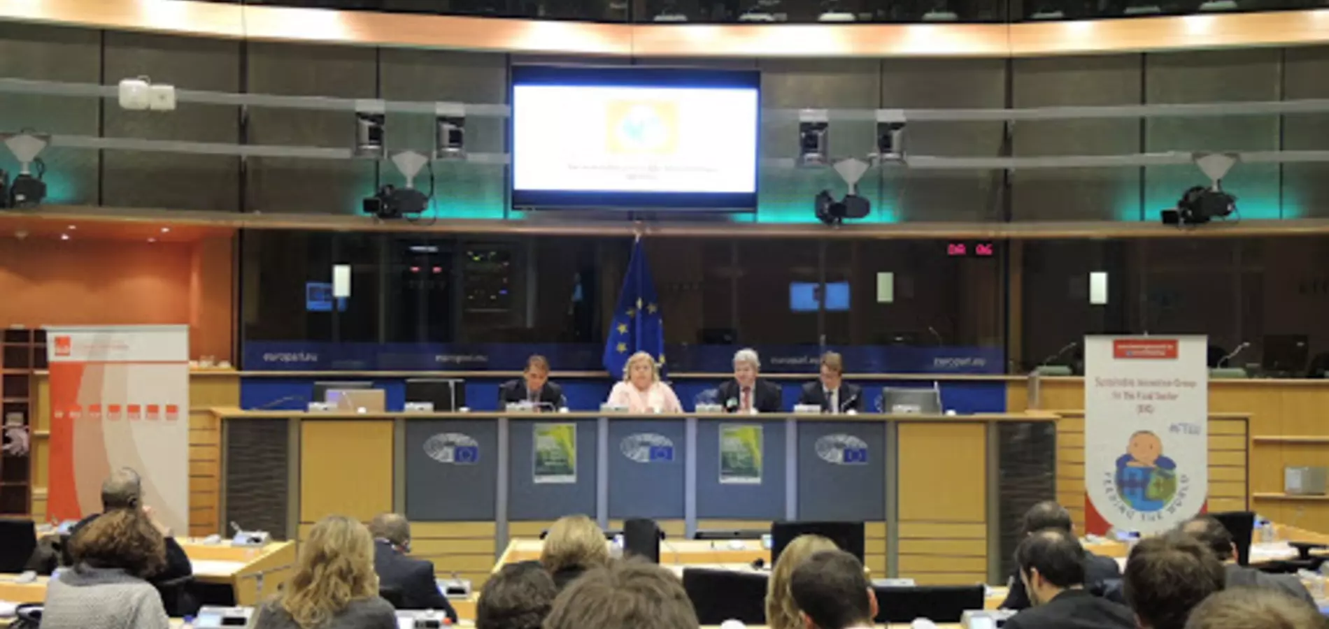 Presentación del Grupo de Innovación Sostenible (GIS) en el Parlamento Europeo